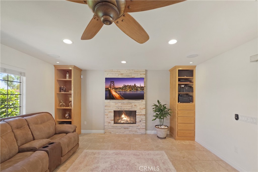 15597 Rolling Ridge Property Photo 15