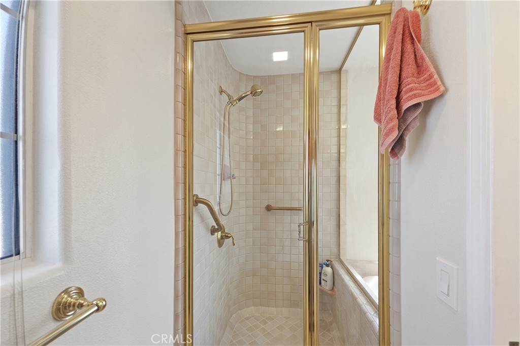 15597 Rolling Ridge Property Photo 23