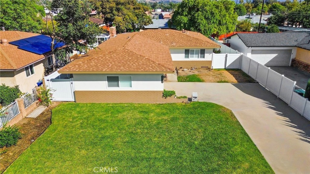 3025 N Alameda Property Photo