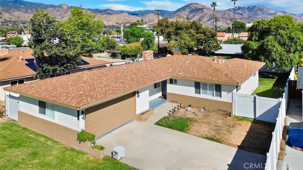 3025 N Alameda Property Photo 2