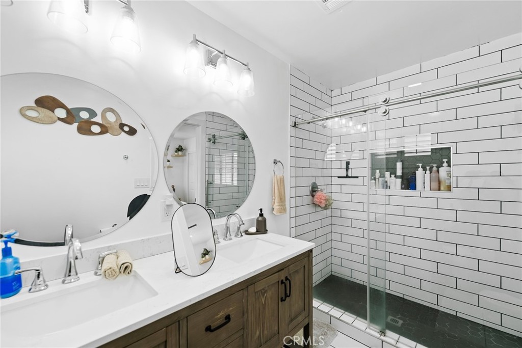 3025 N Alameda Property Photo 23