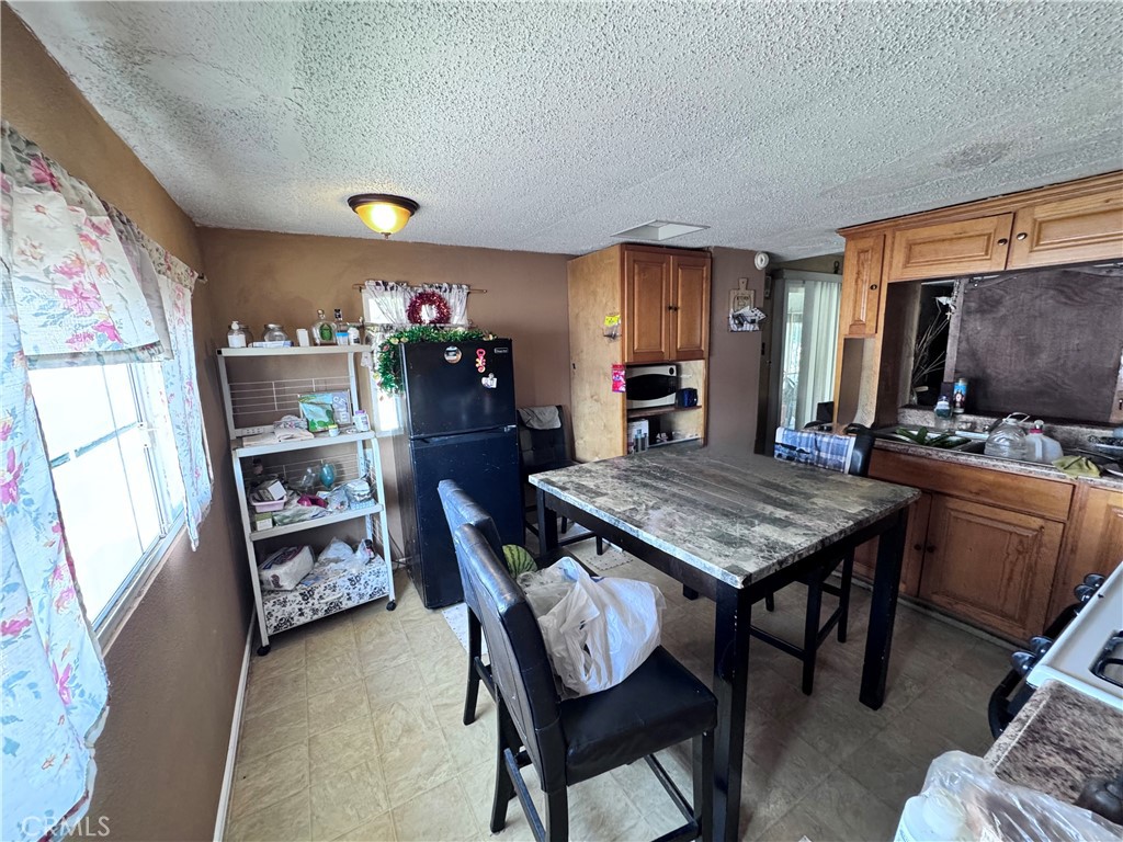 16860 Slover Property Photo 13