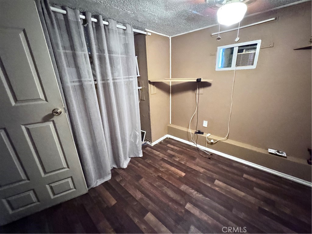 16860 Slover Property Photo 15