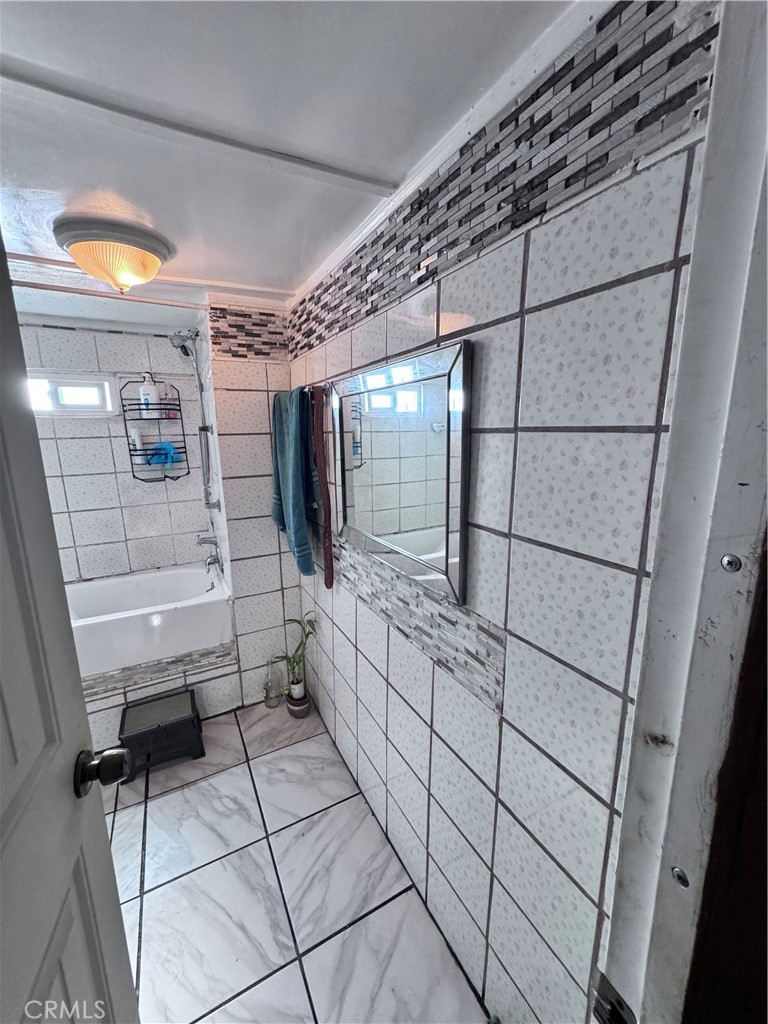 16860 Slover Property Photo 17