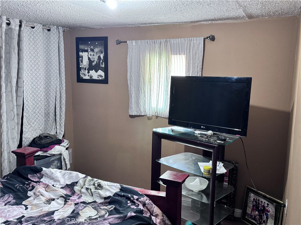 16860 Slover Property Photo 19