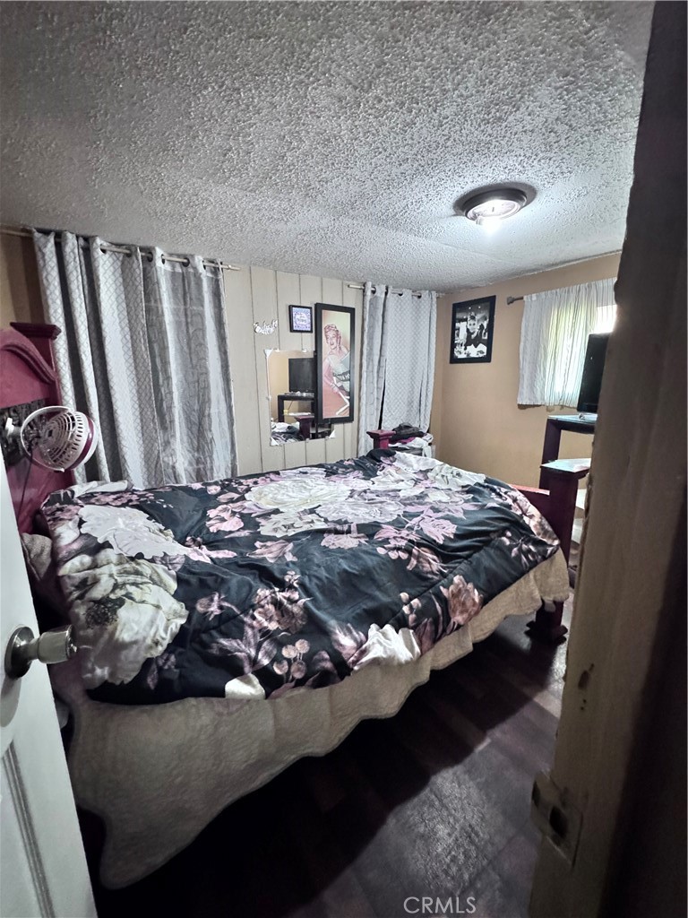 16860 Slover Property Photo 20