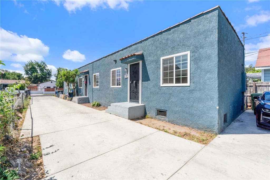 135 E 77th Street Property Photo 2