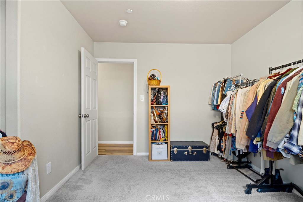 969 Hemlock Property Photo 34