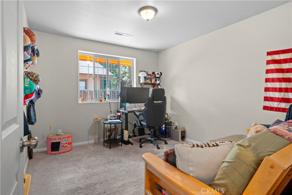 969 Hemlock Property Photo 35