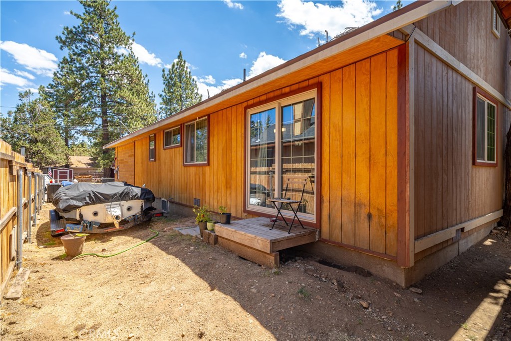 969 Hemlock Property Photo 38
