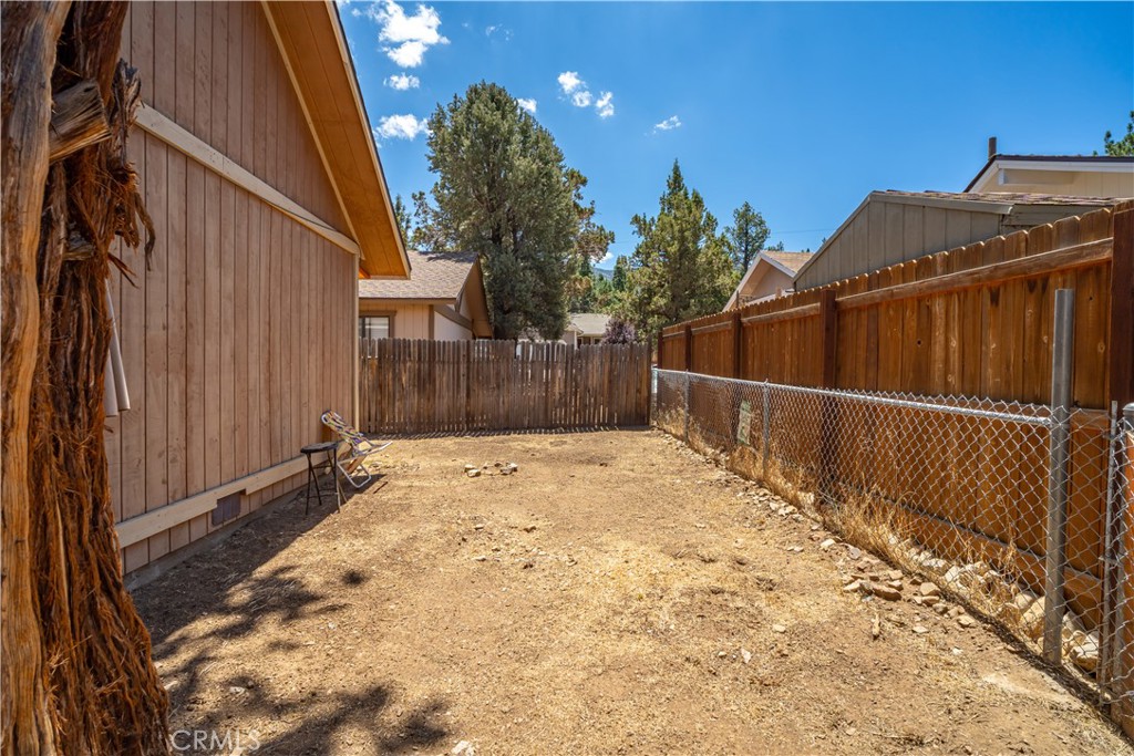 969 Hemlock Property Photo 39