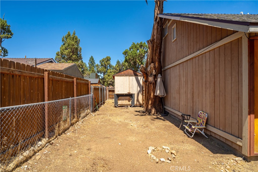969 Hemlock Property Photo 41