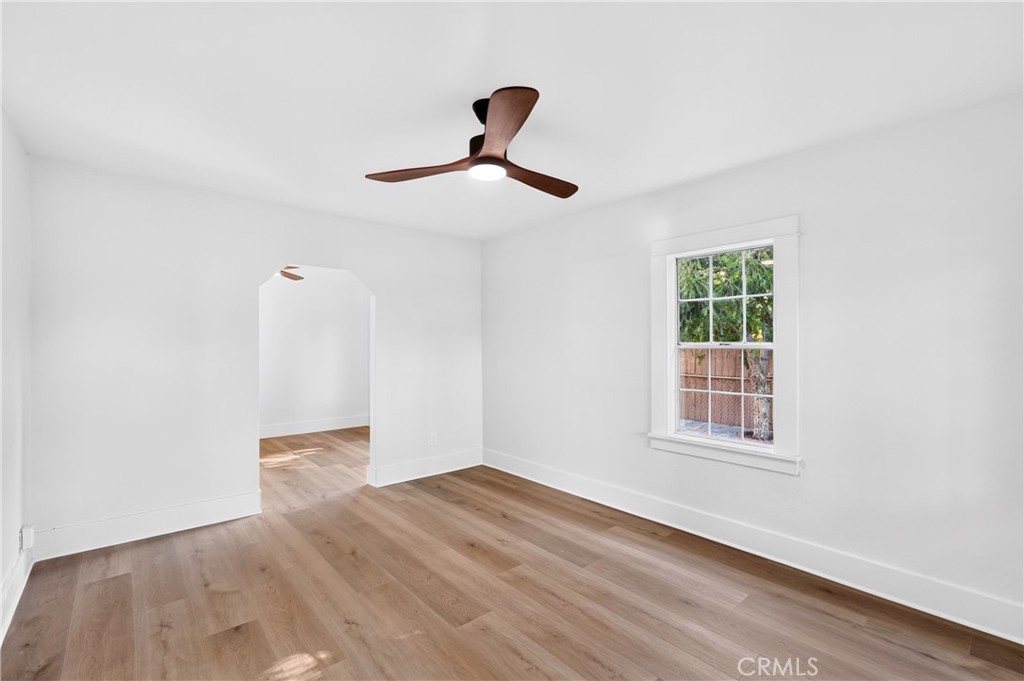 921 W Grand Property Photo 6