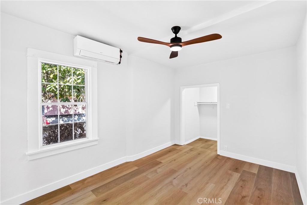 921 W Grand Property Photo 18
