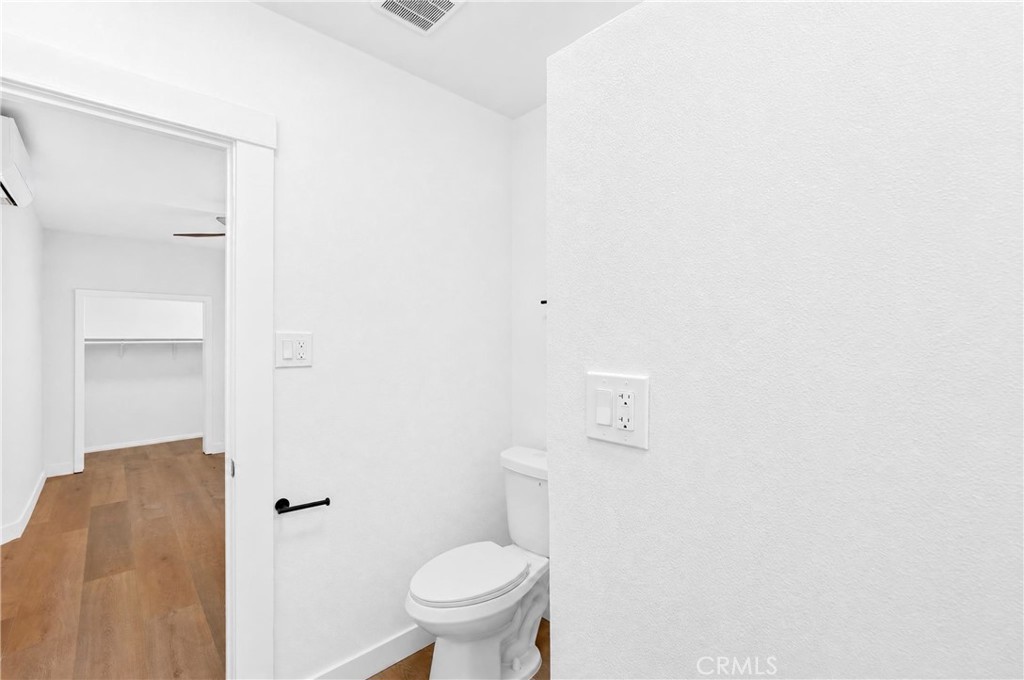 921 W Grand Property Photo 22