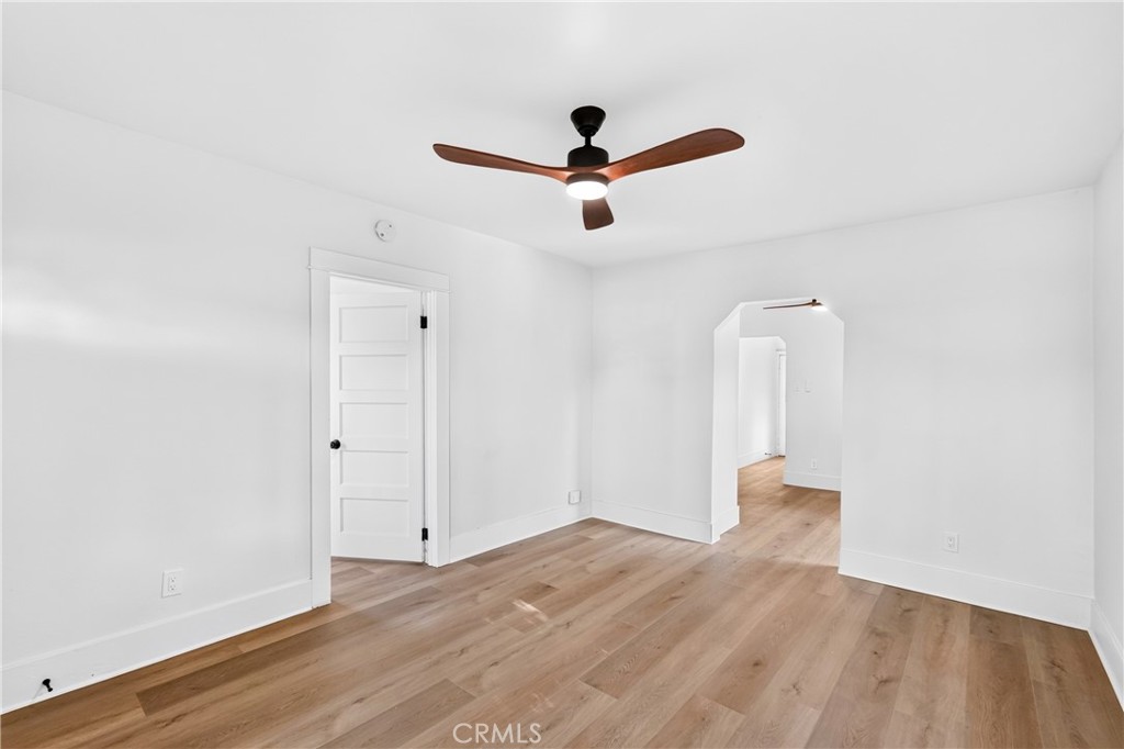 921 W Grand Property Photo 23