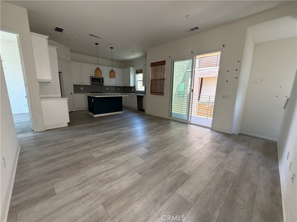27418 Pioneer Court Property Photo 15
