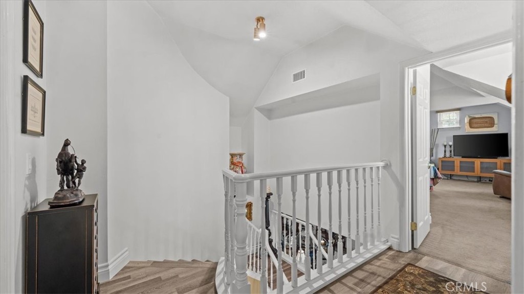 2184 Eiffel Circle Property Photo 28