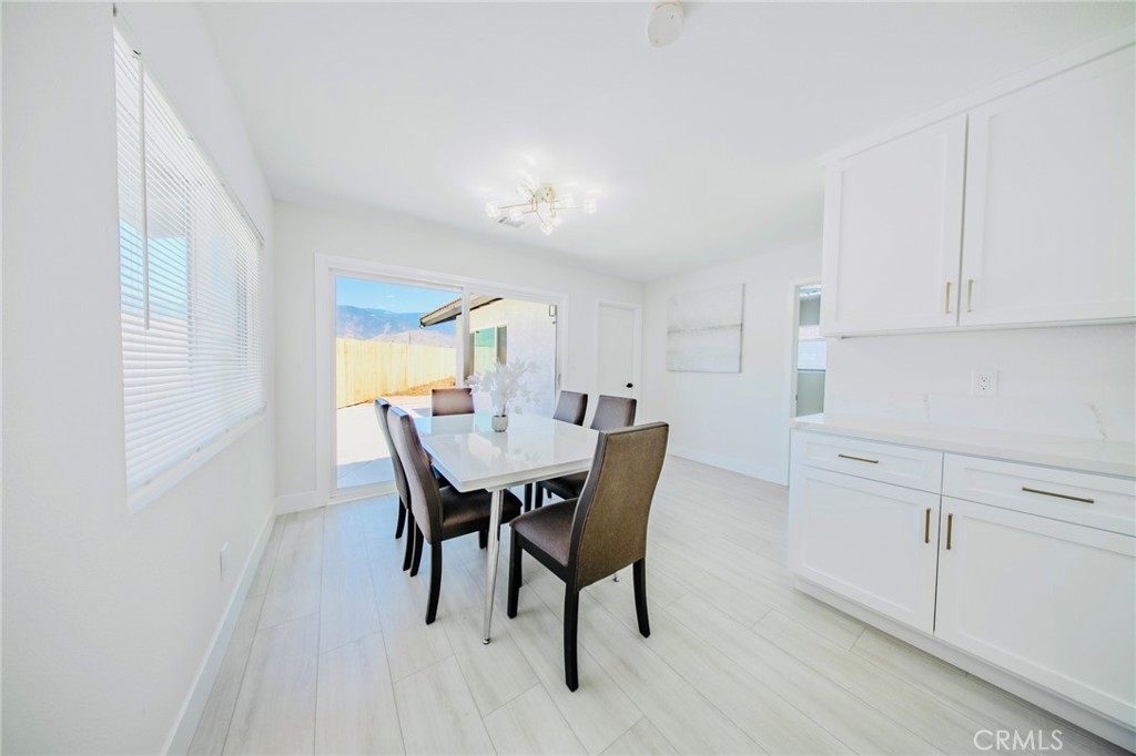 972 E Lynwood Drive Property Photo 11