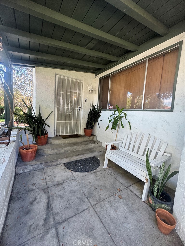 3280 Genevieve Property Photo 6