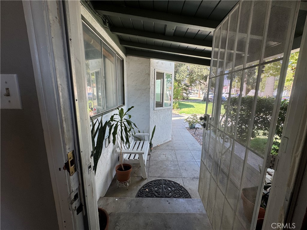 3280 Genevieve Property Photo 8