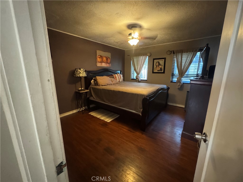 3280 Genevieve Property Photo 9