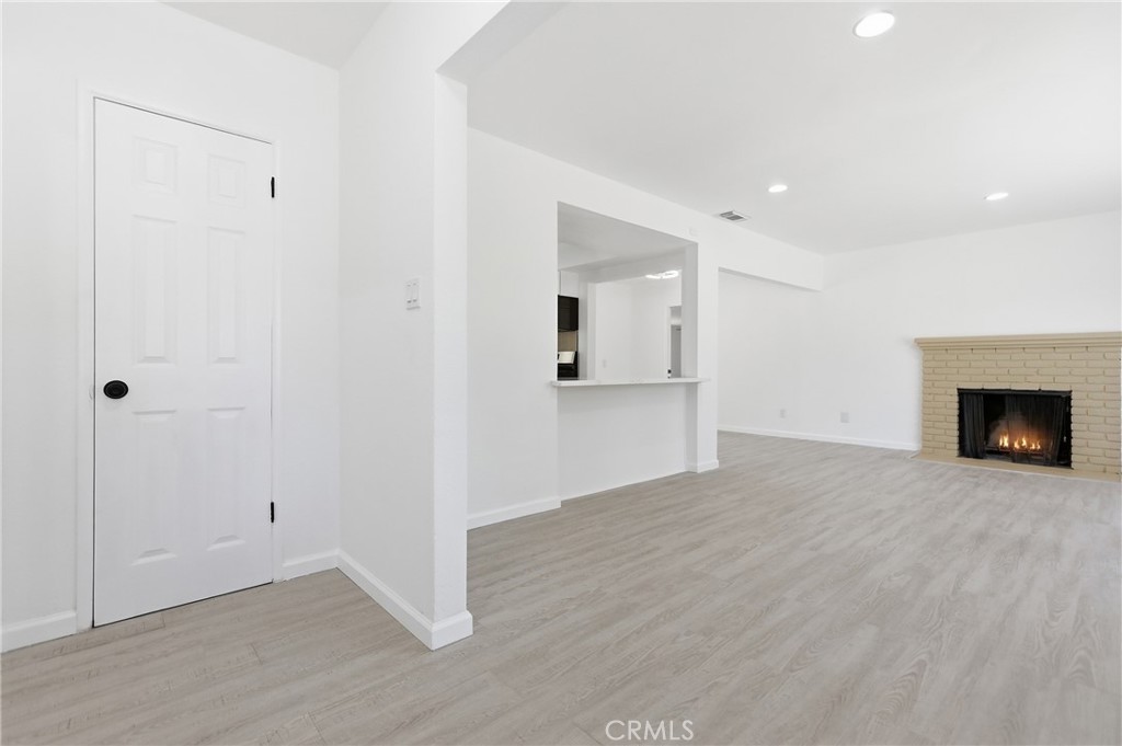 371 E Mariposa Drive Property Photo 6