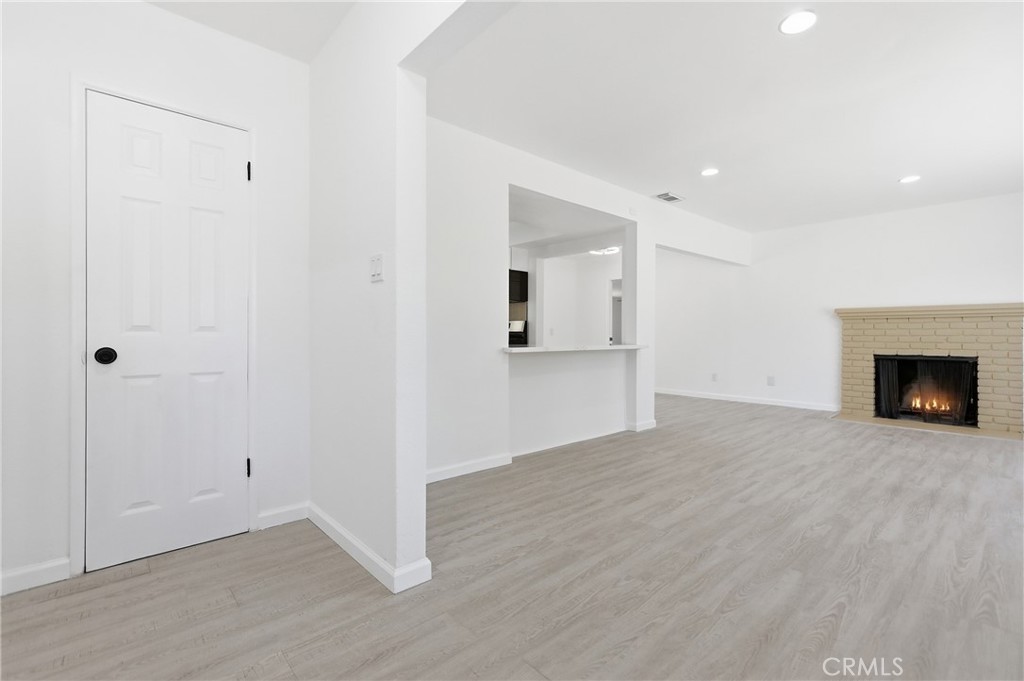 371 E Mariposa Drive Property Photo 6