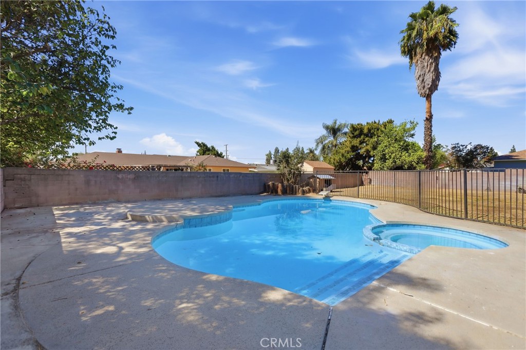 371 E Mariposa Drive Property Photo 27