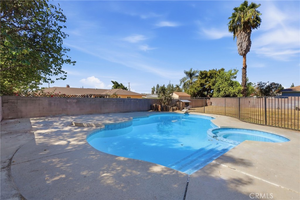 371 E Mariposa Drive Property Photo 27