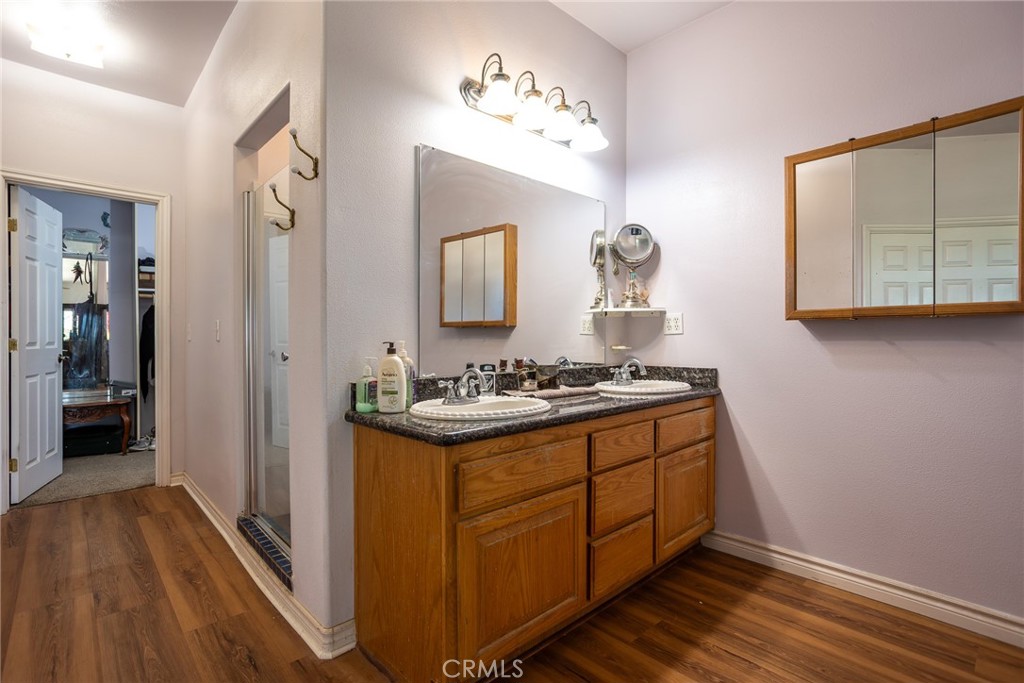 1220 Smoke Tree Property Photo 16