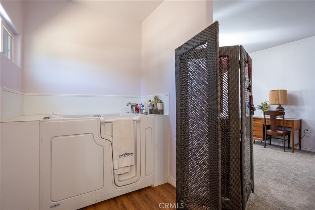 1220 Smoke Tree Property Photo 18