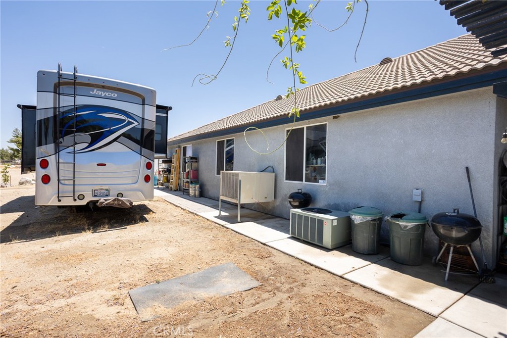 1220 Smoke Tree Property Photo 25
