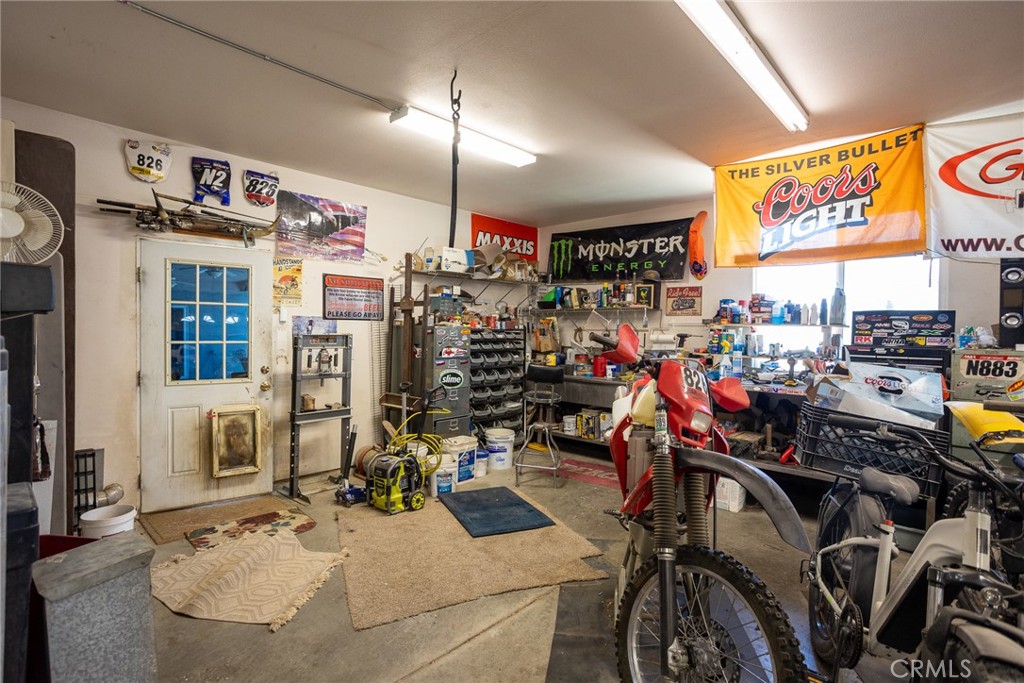 1220 Smoke Tree Property Photo 41