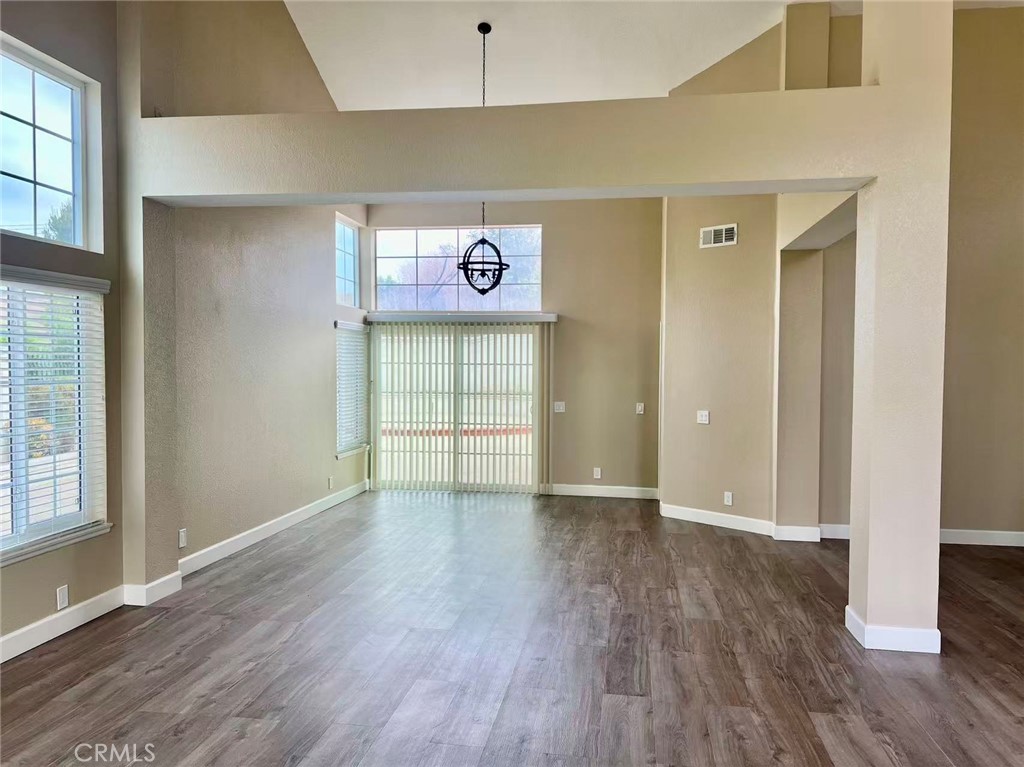 21747 Buckskin Property Photo 3