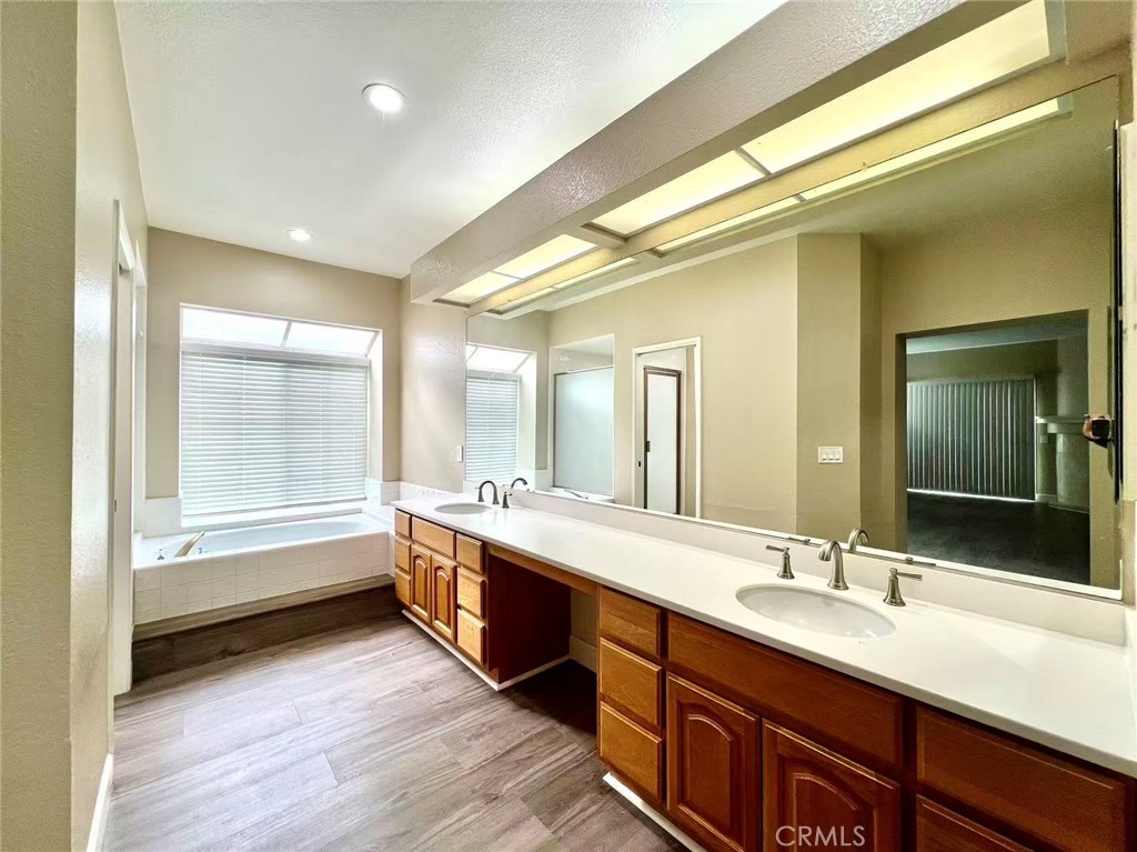 21747 Buckskin Property Photo 6