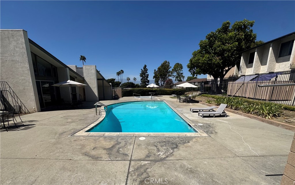 2300 S Hacienda E5 Property Photo 11
