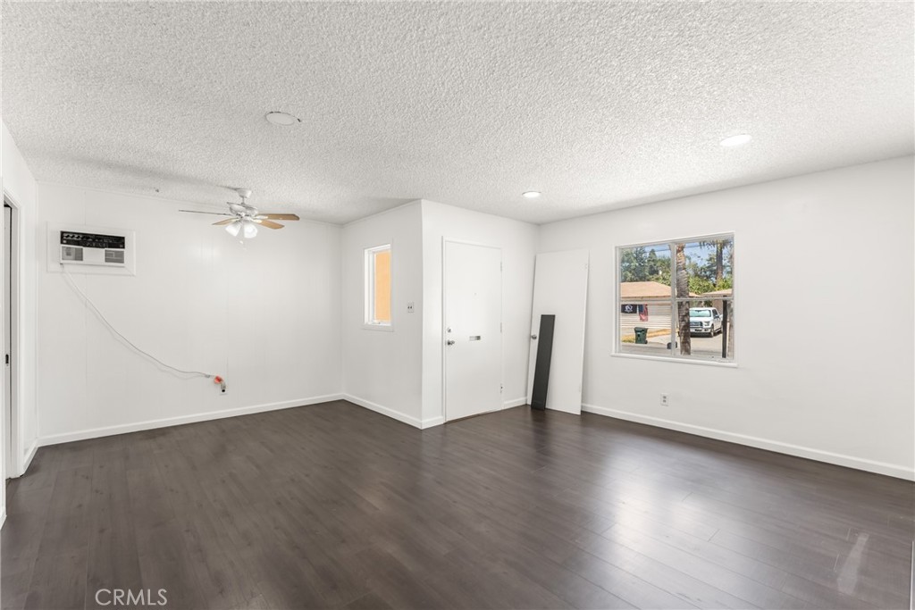 237 W Van Koevering Street Property Photo 5