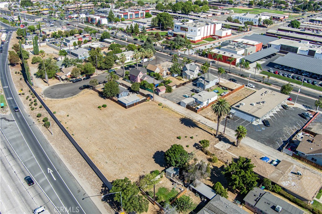 100 N 2nd Property Photo 8