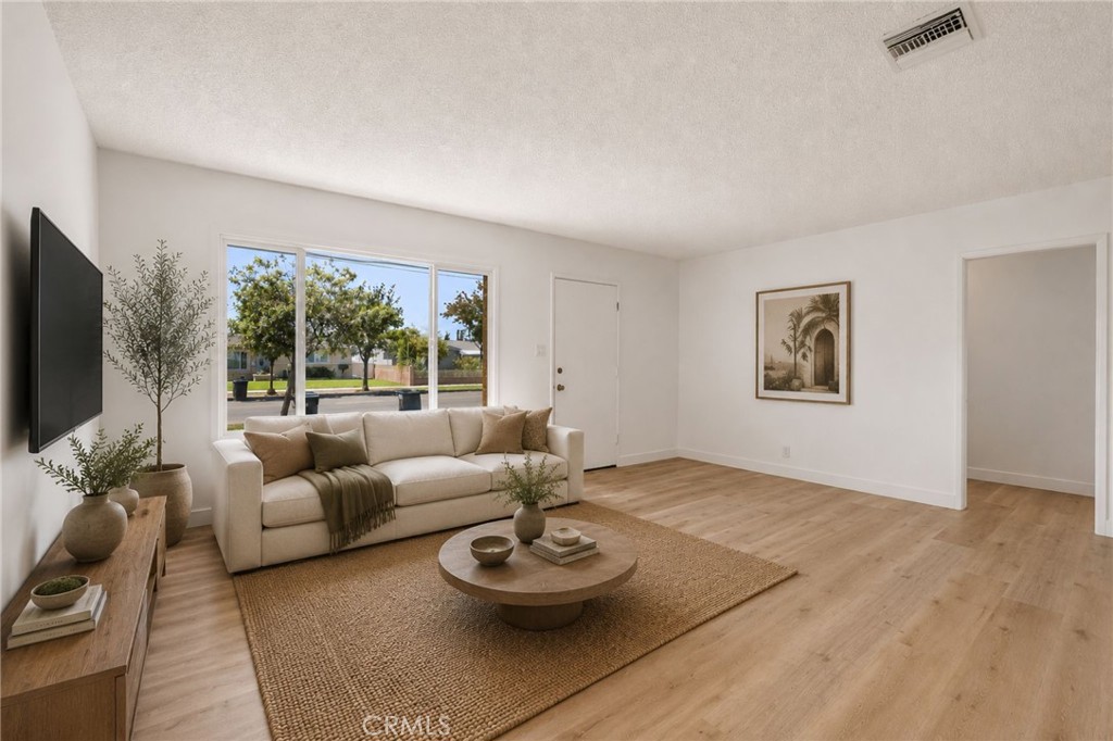 1219 E 7th Property Photo 8