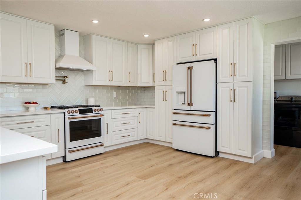 9226 Locust Property Photo 17