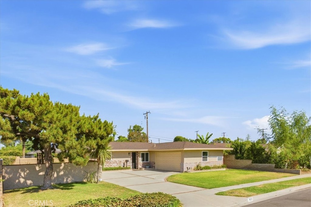 1623 S Lang Property Photo 3
