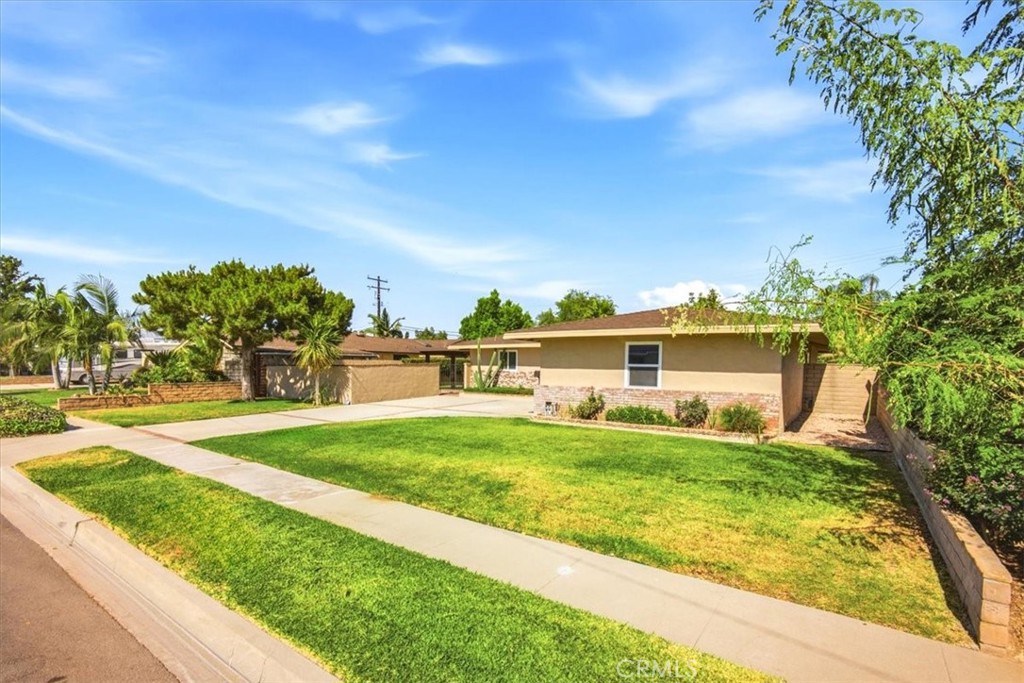 1623 S Lang Property Photo 4