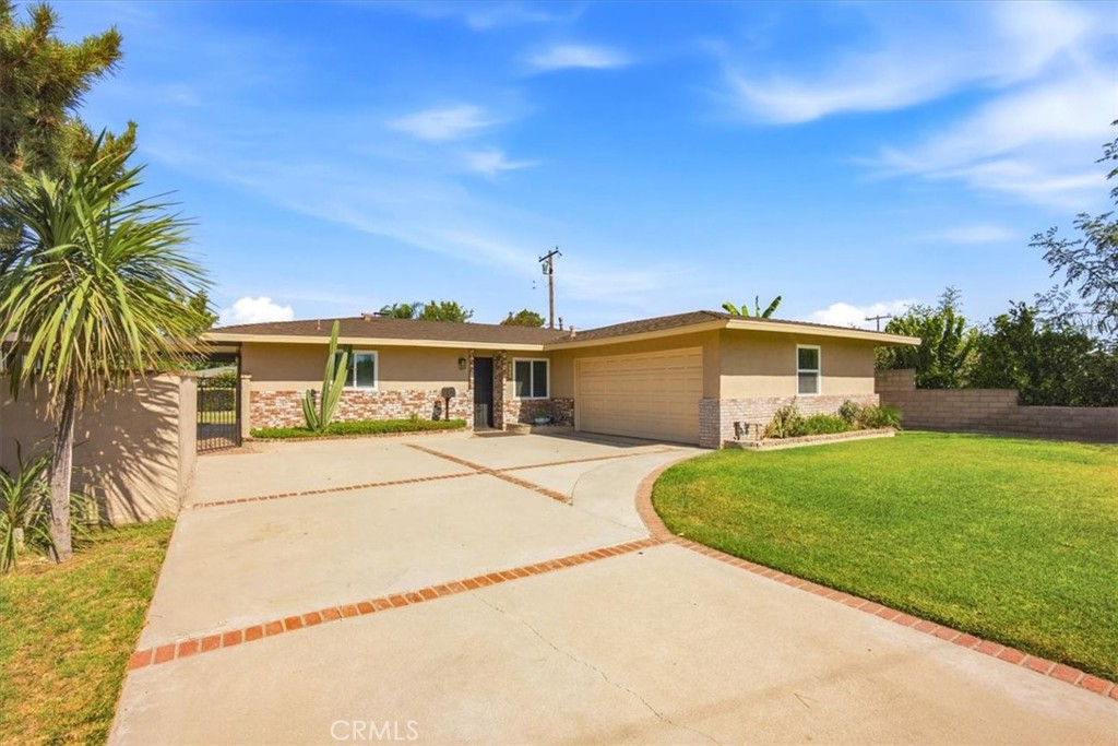 1623 S Lang Property Photo 5