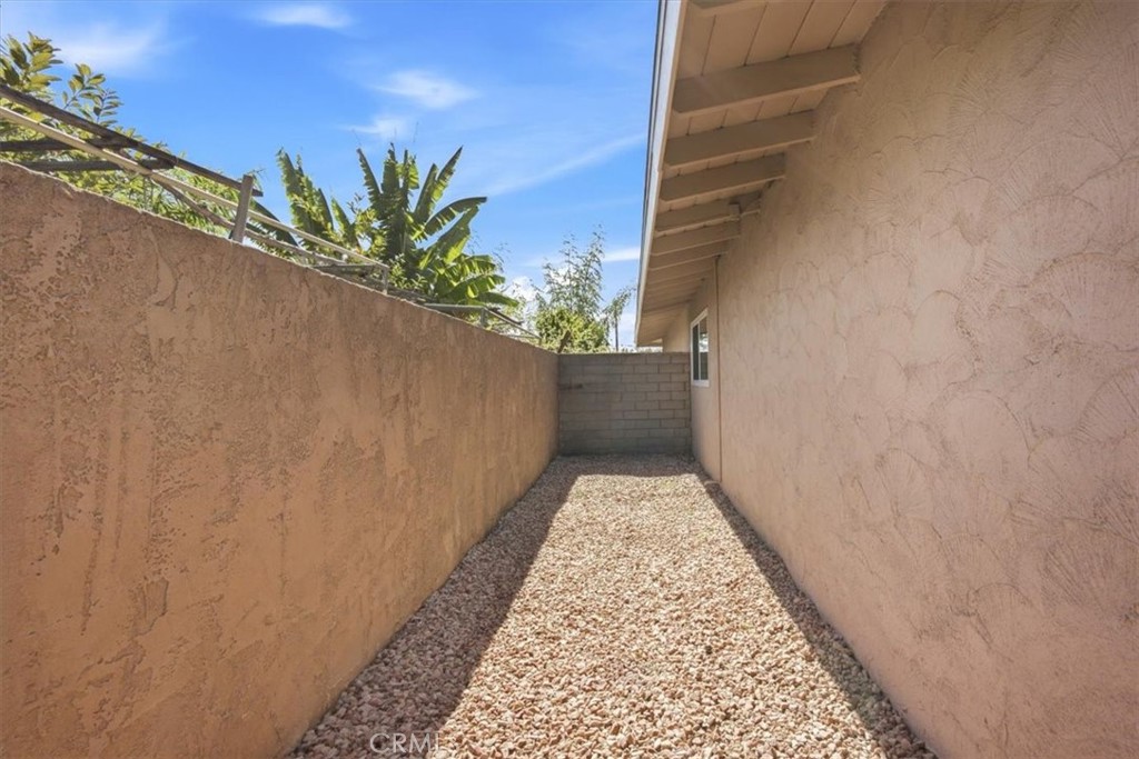 1623 S Lang Property Photo 32