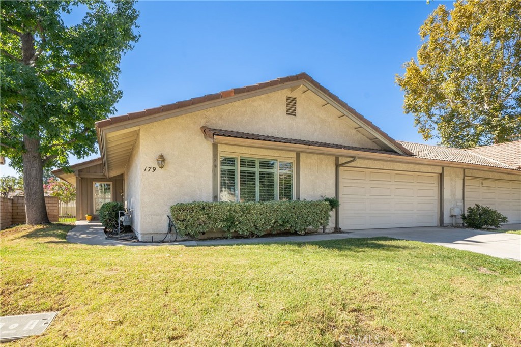 179 Oak Forest Circle Property Photo 1