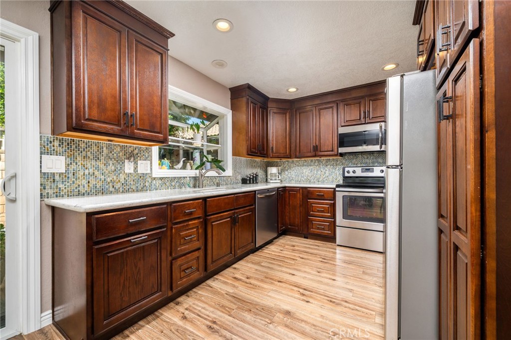 179 Oak Forest Circle Property Photo 8