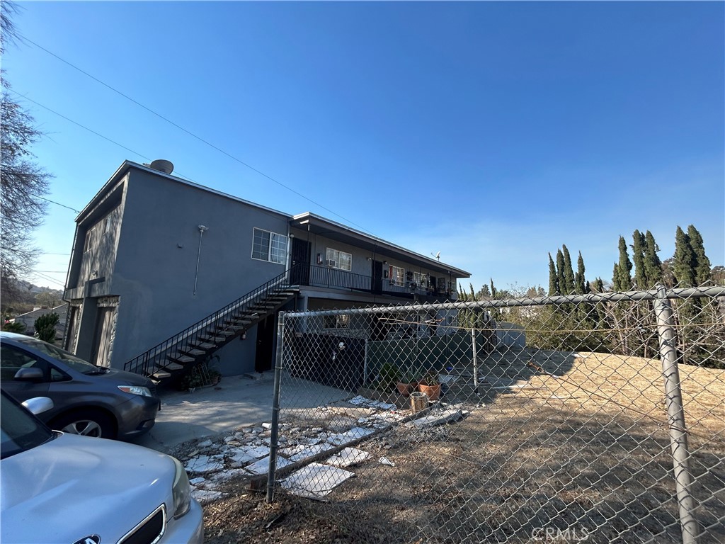 3753 Harriman Property Photo 4
