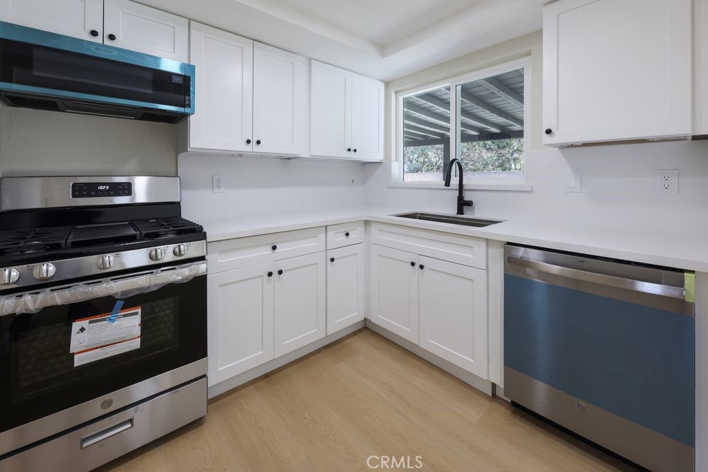 17041 Fairfax Property Photo 6