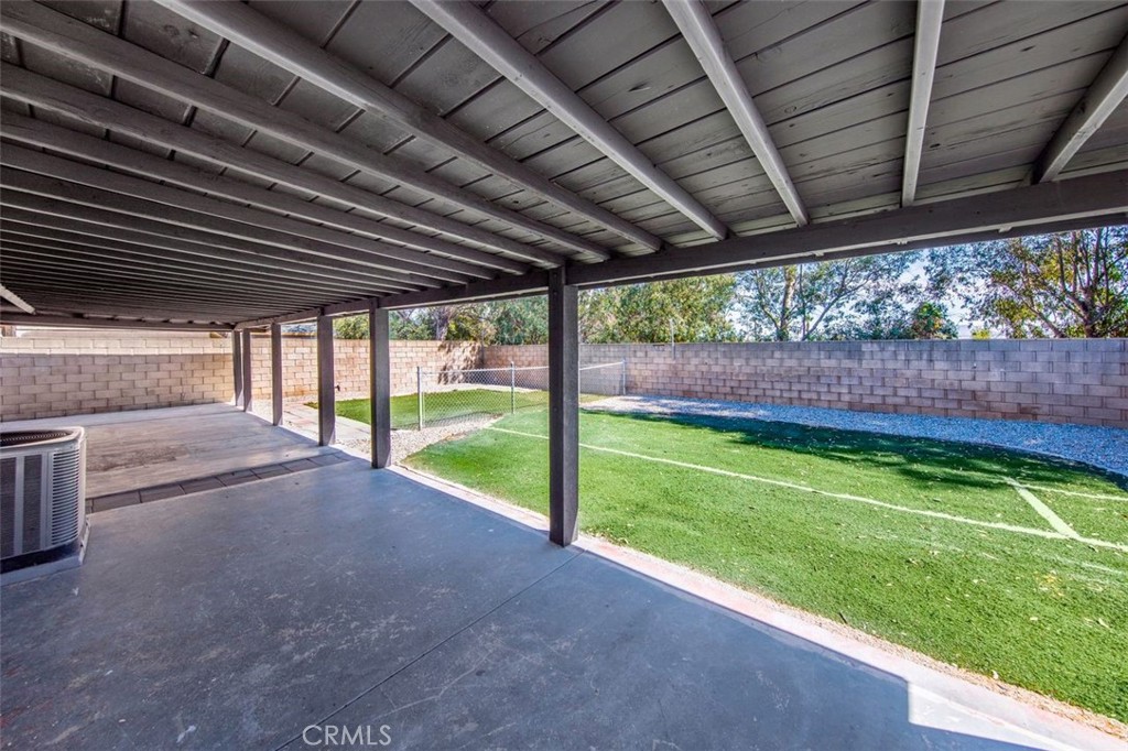 17041 Fairfax Property Photo 13